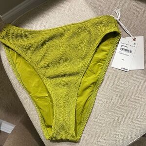 NWT! Good American ALWAYS FITS CHEEKY
BIKINI BOTTOM CHARTRUSSE small/medium